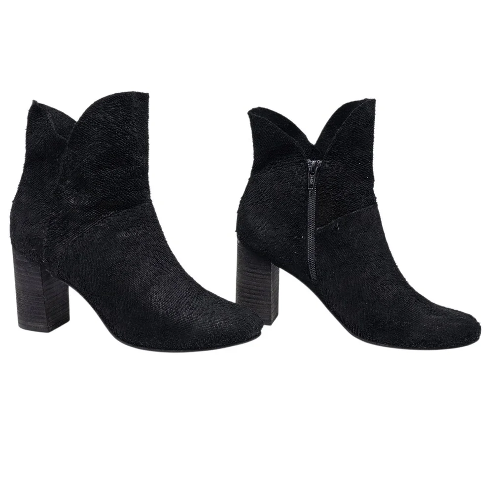 Anthropologie Seychelles Prop Black Textured Leather Ankle Boots Block Heel‎ 7.5